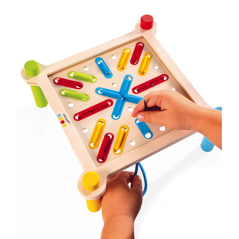 juego para niños de enlazar Janod