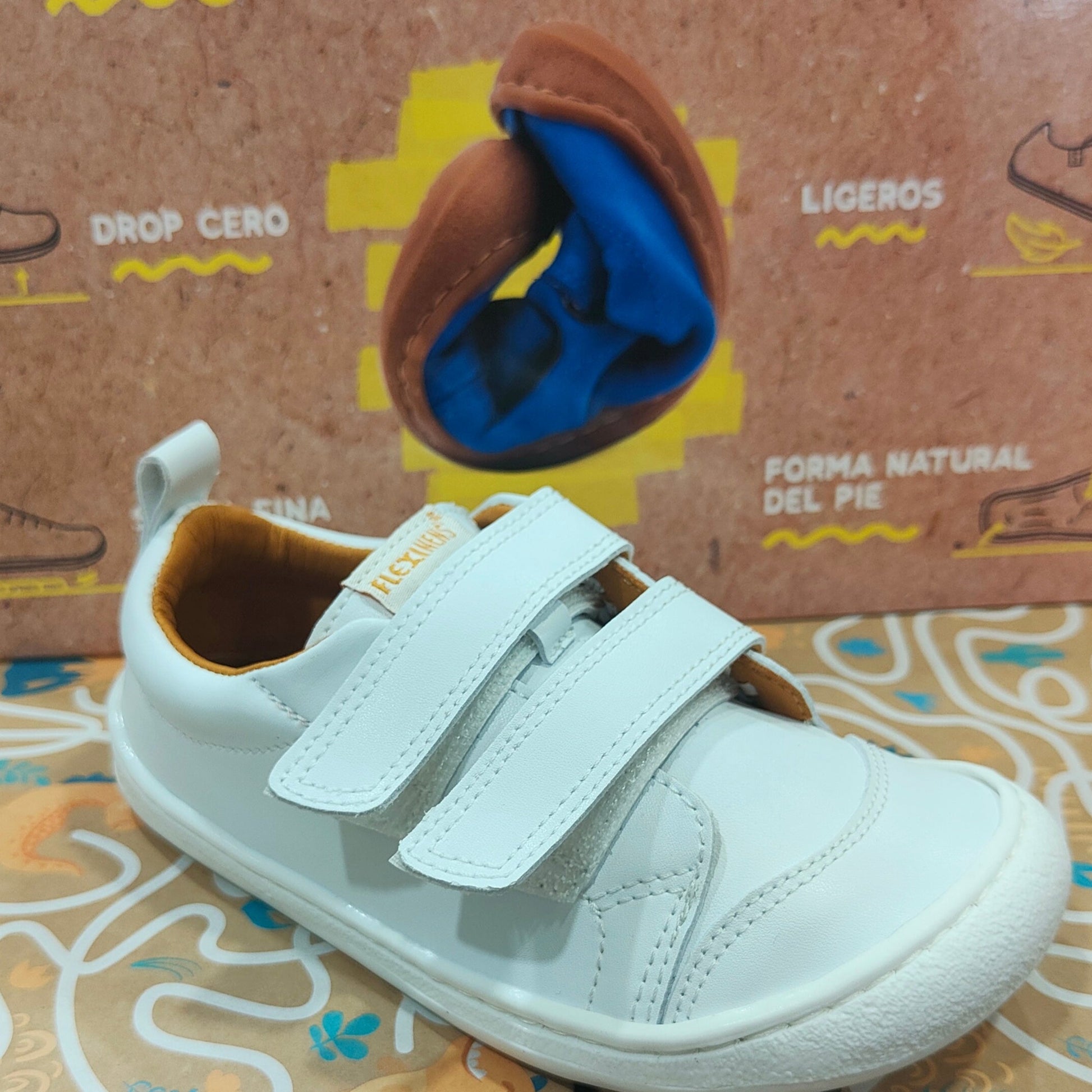 zapatillas para niños pequeños blancas